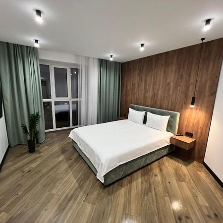 Люкс Апартаменти Район Автовокзалу В Жкарена Та Жк Great House Поблизу Обласноі Лікарні 리우네 외부 사진