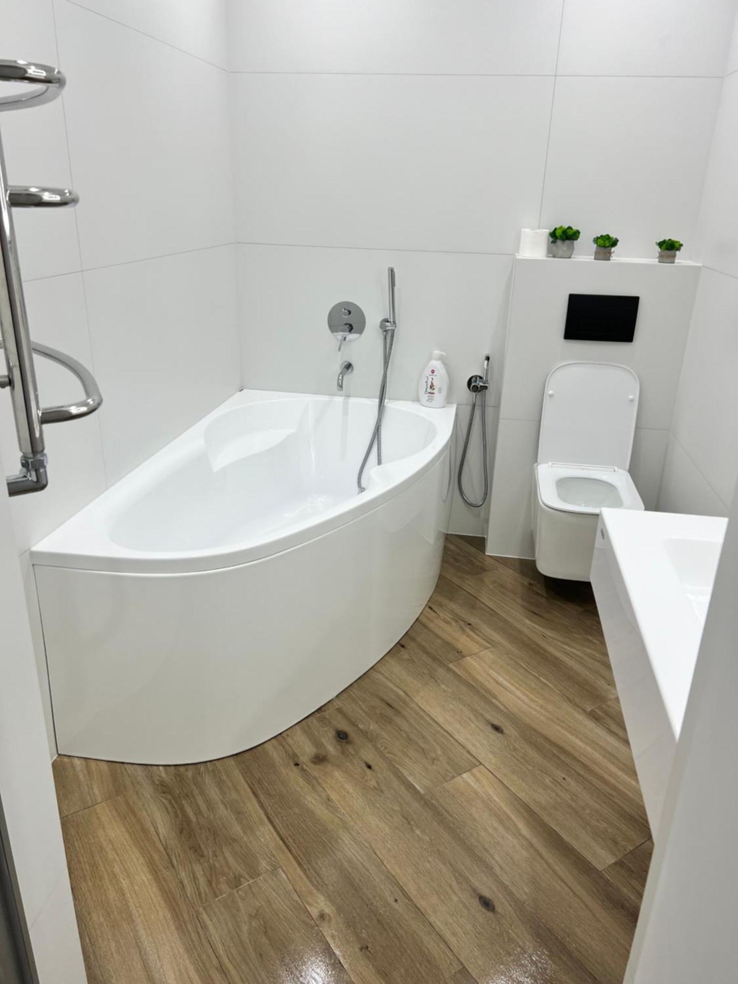 Люкс Апартаменти Район Автовокзалу В Жкарена Та Жк Great House Поблизу Обласноі Лікарні 리우네 외부 사진