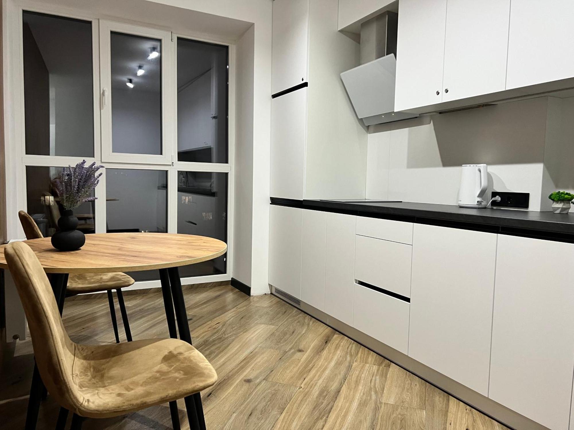 Люкс Апартаменти Район Автовокзалу В Жкарена Та Жк Great House Поблизу Обласноі Лікарні 리우네 외부 사진